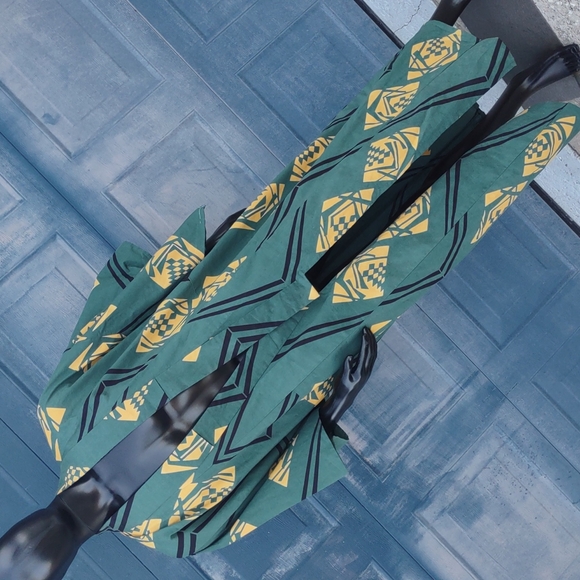 VIVI The Man Men's Cultural Robe - Picture 6 of 17